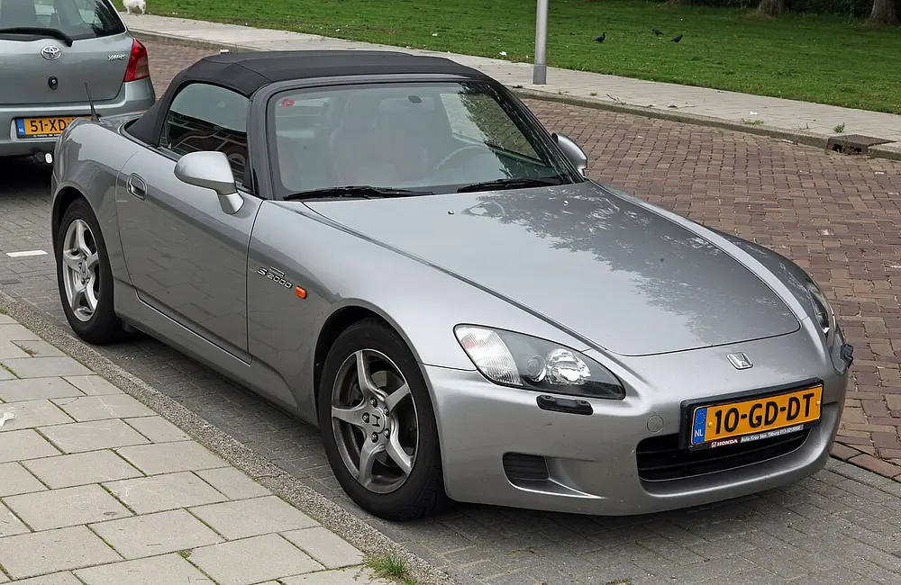 Honda S2000 2000 · 2.0 L · 4 cylinders · Premium Gasoline · DOHC-VTEC · Manual 6-spd · Rear-Wheel Drive