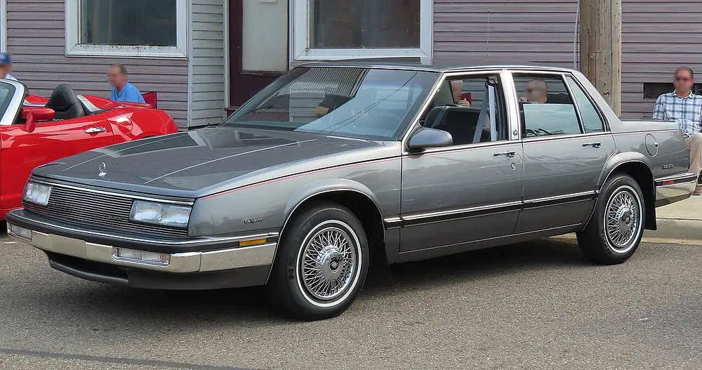 Buick LeSabre 1986 · 3.0 L · 6 cylinders · Regular Gasoline · (FFS) · Automatic 4-spd · Front-Wheel Drive
