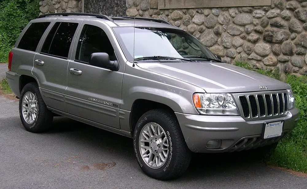 Jeep Grand Cherokee 2WD 1999 · 4.0 L · 6 cylinders · Regular Gasoline · Automatic 4-spd · Rear-Wheel Drive