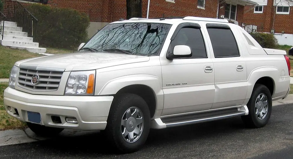 Cadillac Escalade 2WD 2002 · 5.3 L · 8 cylinders · Regular Gasoline · Automatic 4-spd · CLKUP · Rear-Wheel Drive