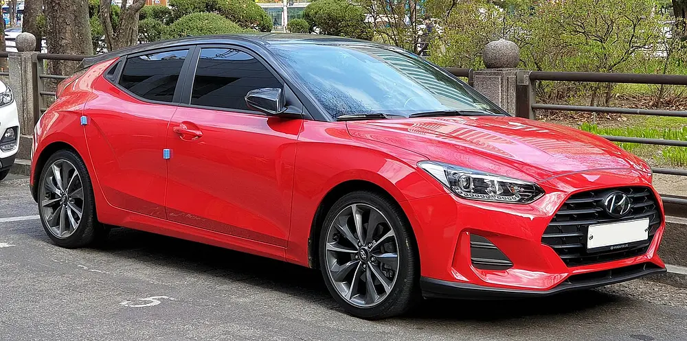 Hyundai Veloster 2019 · 2.0 L · 4 cylinders · Regular Gasoline · Automatic (S6) · Front-Wheel Drive