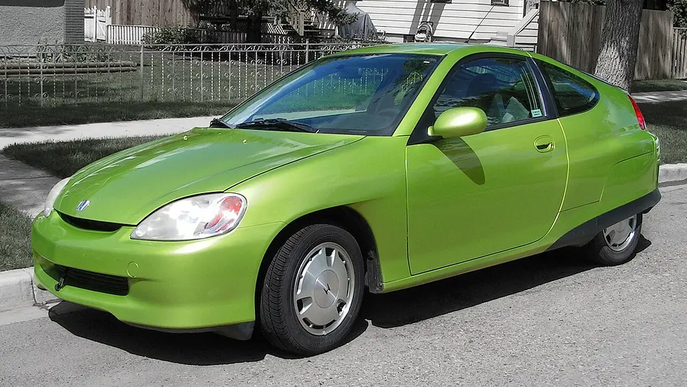 Honda Insight 2000 · 1.0 L · 3 cylinders · Regular Gasoline · Hybrid · Manual 5-spd · SIL · Front-Wheel Drive