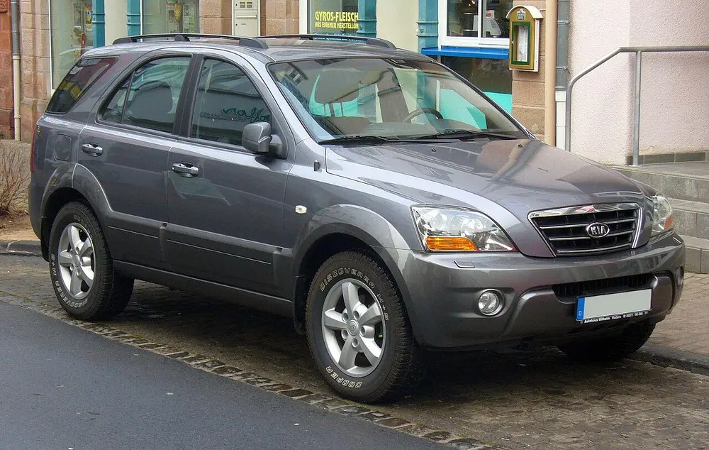 Kia Sorento 2WD 2003 · 3.5 L · 6 cylinders · Regular Gasoline · Automatic 4-spd · 2MODE CLKUP · Rear-Wheel Drive