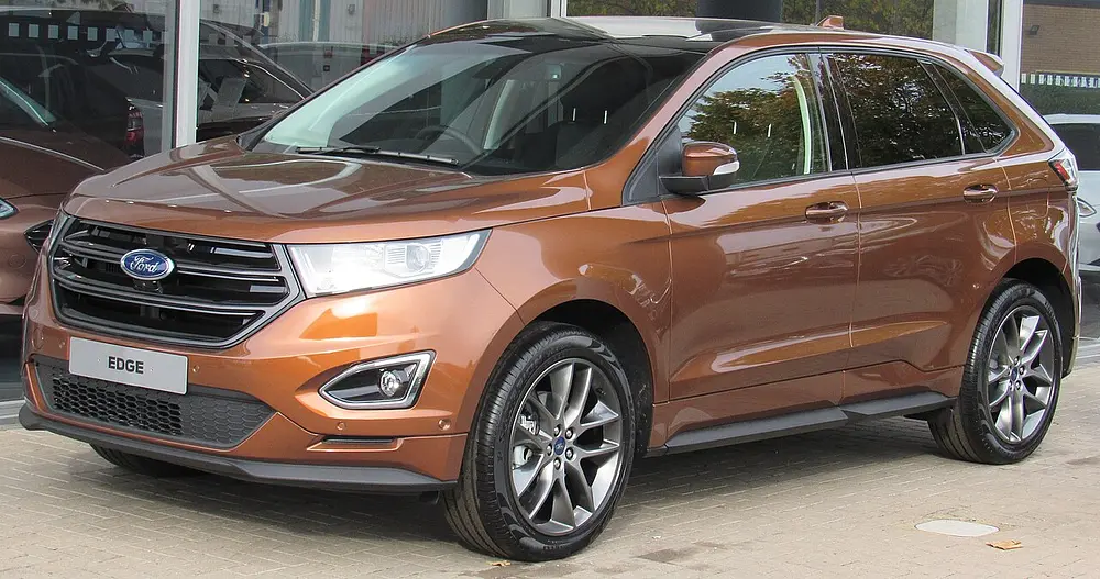 Ford Edge AWD 2022 · 2.0 L · 4 cylinders · Regular Gasoline · SIDI · Automatic 8-spd · All-Wheel Drive