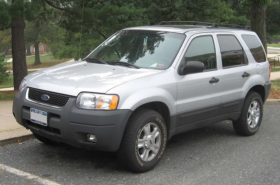 Ford Escape 2WD 2001 · 2.0 L · 4 cylinders · Regular Gasoline · Manual 5-spd · Front-Wheel Drive