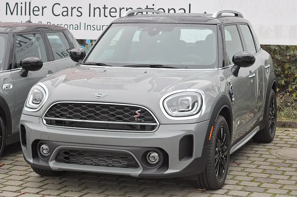 MINI Cooper Countryman 2017 · 1.5 L · 3 cylinders · Premium Gasoline · SIDI · Automatic (S6) · Front-Wheel Drive