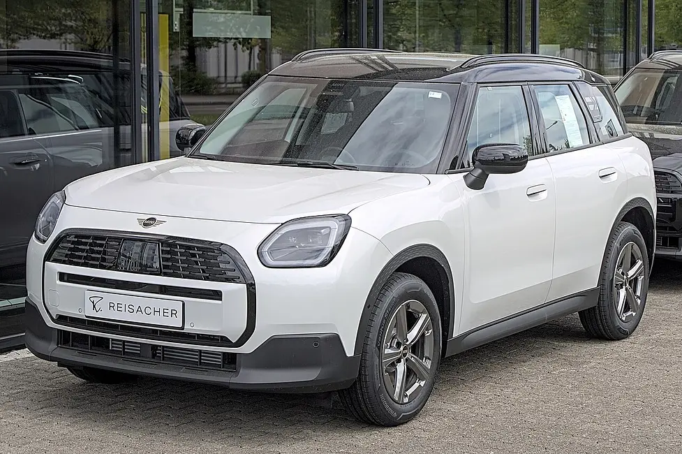 MINI Cooper Countryman 2024 · 1.5 L · 3 cylinders · Premium Gasoline · SIDI · Automatic (AM-S7) · Front-Wheel Drive