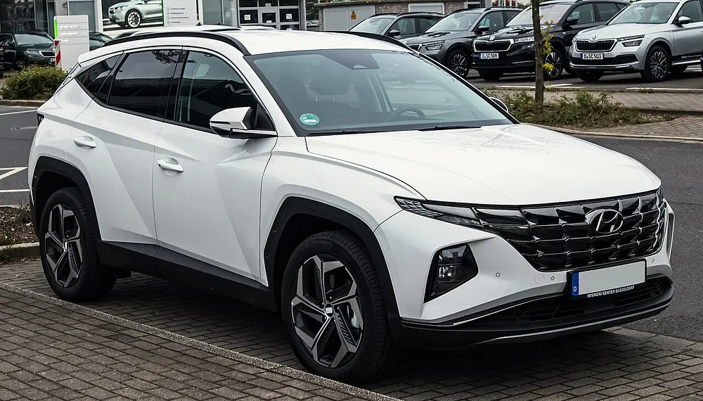 Hyundai Tucson FWD 2022 · 2.5 L · 4 cylinders · Regular Gasoline · SIDI & PFI · Automatic (S8) · Front-Wheel Drive