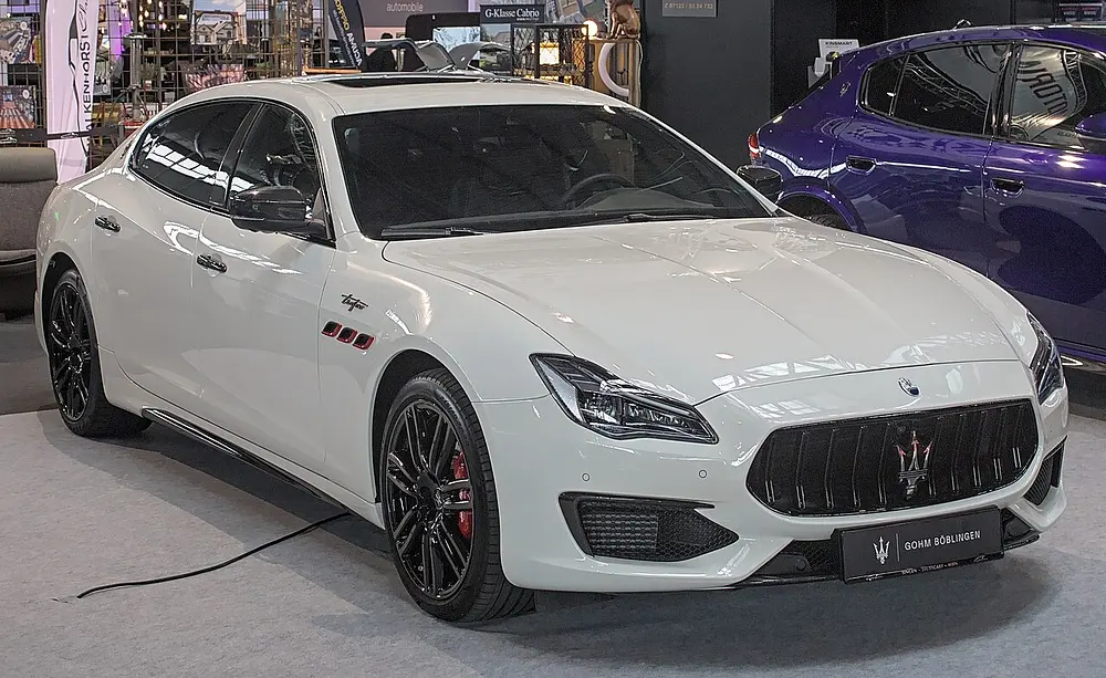 Maserati Quattroporte 2013 · 4.7 L · 8 cylinders · Premium Gasoline · Automatic 6-spd · Rear-Wheel Drive