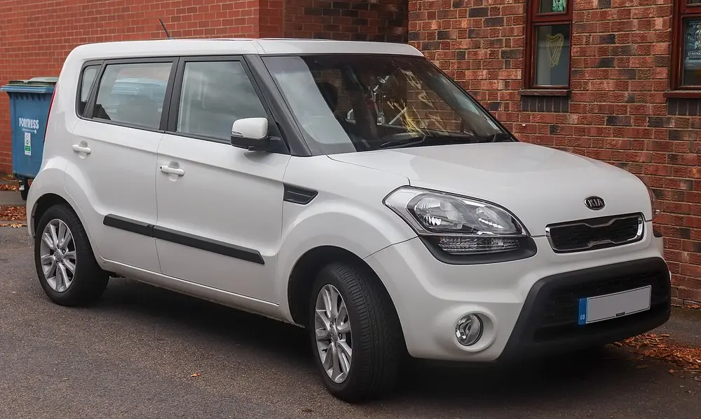 Kia Soul 2010 · 1.6 L · 4 cylinders · Regular Gasoline · Automatic 4-spd · Front-Wheel Drive