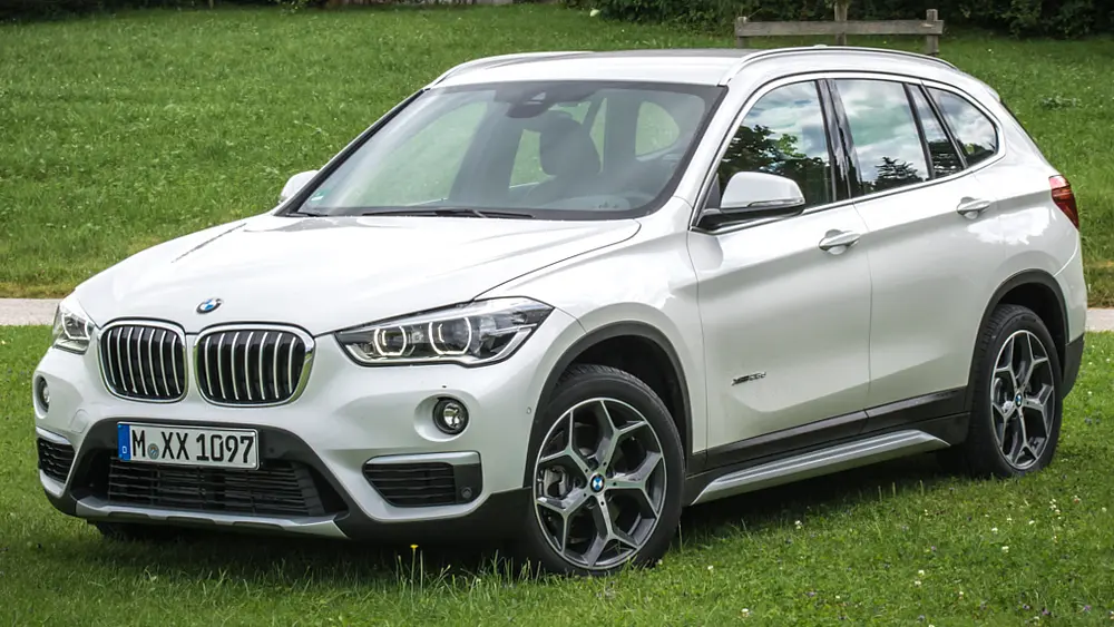 BMW X1 sDrive28i 2017 · 2.0 L · 4 cylinders · Premium Gasoline · SIDI · Automatic (S8) · Front-Wheel Drive