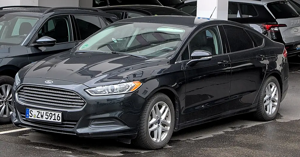 Ford Fusion AWD 2015 · 2.0 L · 4 cylinders · Regular Gasoline · SIDI · Automatic (S6) · All-Wheel Drive