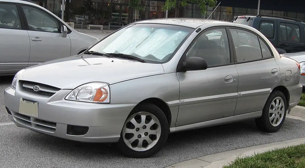 Kia Rio 2003 · 1.6 L · 4 cylinders · Regular Gasoline · Automatic 4-spd · 2MODE CLKUP · Front-Wheel Drive