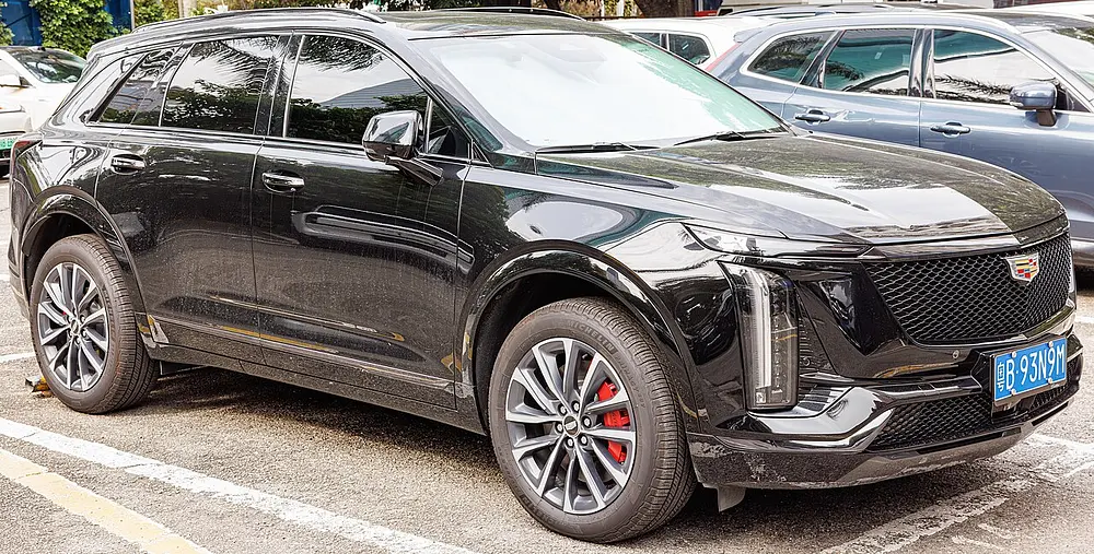 Cadillac XT5 FWD 2024 · 2.0 L · 4 cylinders · Premium Gasoline · SIDI · Automatic (S9) · Front-Wheel Drive