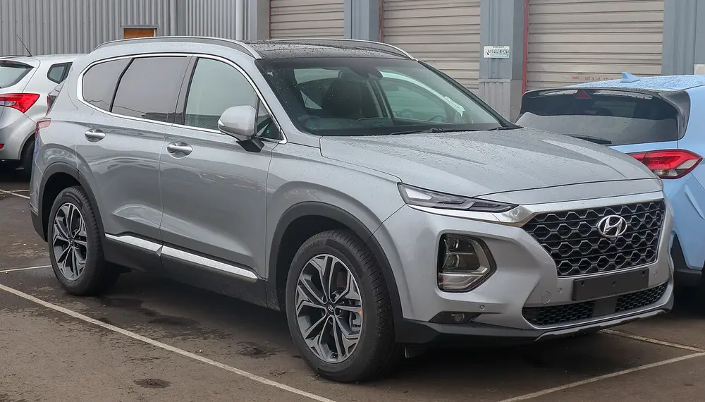 Hyundai Santa Fe FWD 2019 · 2.4 L · 4 cylinders · Regular Gasoline · SIDI · Automatic (S8) · Front-Wheel Drive