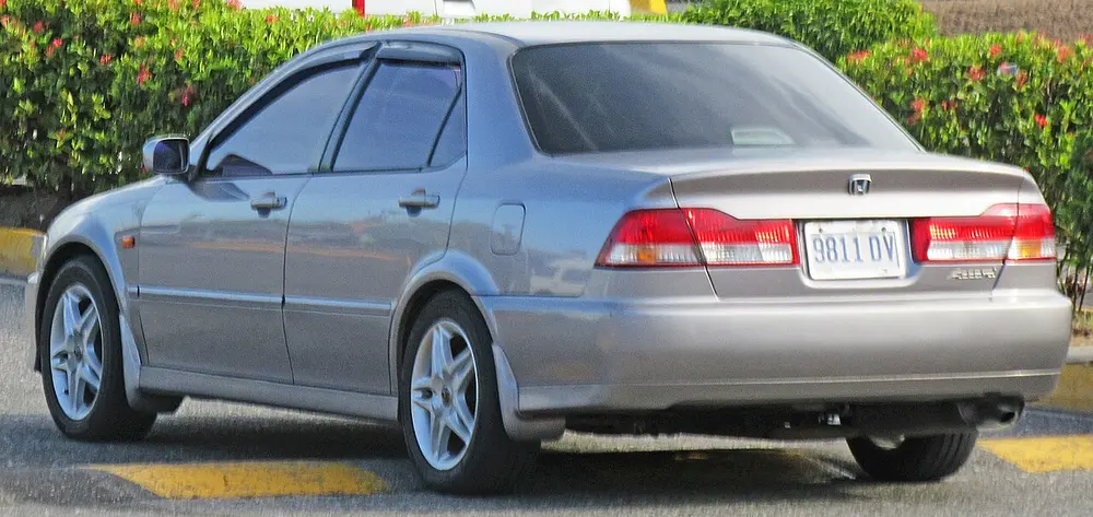 Honda Accord 1998 · 2.3 L · 4 cylinders · Regular Gasoline · SOHC · Automatic 4-spd · CLKUP · Front-Wheel Drive