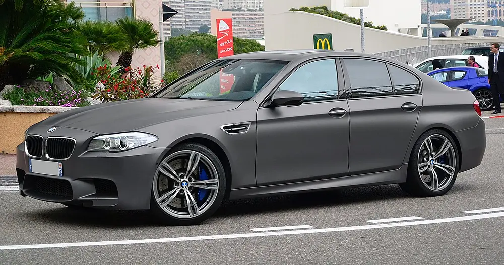 BMW M5 2013 · 4.4 L · 8 cylinders · Premium Gasoline · SIDI · Manual 6-spd · Rear-Wheel Drive