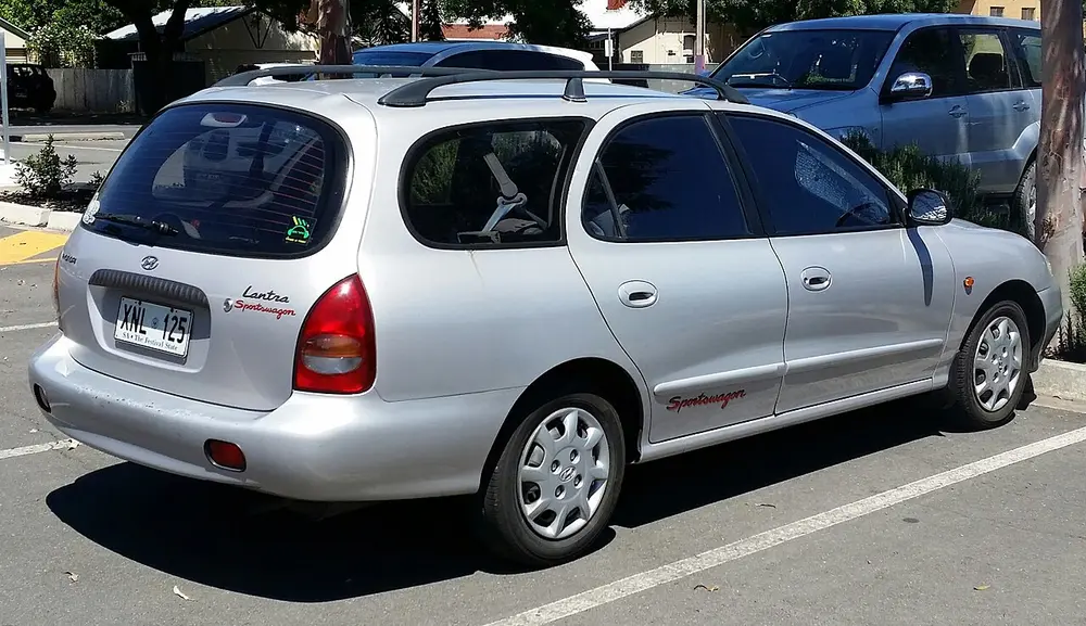 Hyundai Elantra Wagon 1999 · 2.0 L · 4 cylinders · Regular Gasoline · Automatic 4-spd · 2MODE CLKUP · Front-Wheel Drive