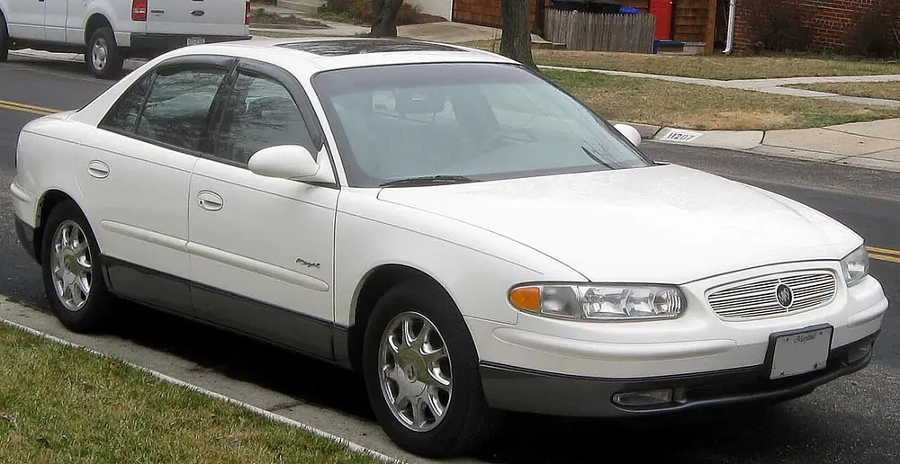 Buick Regal 1998 · 3.8 L · 6 cylinders · Regular Gasoline · Automatic 4-spd · CLKUP · Front-Wheel Drive