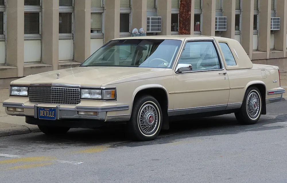 Cadillac DeVille 1988 · 4.5 L · 8 cylinders · Regular Gasoline · (FFS) · Automatic 4-spd · CLKUP · Front-Wheel Drive