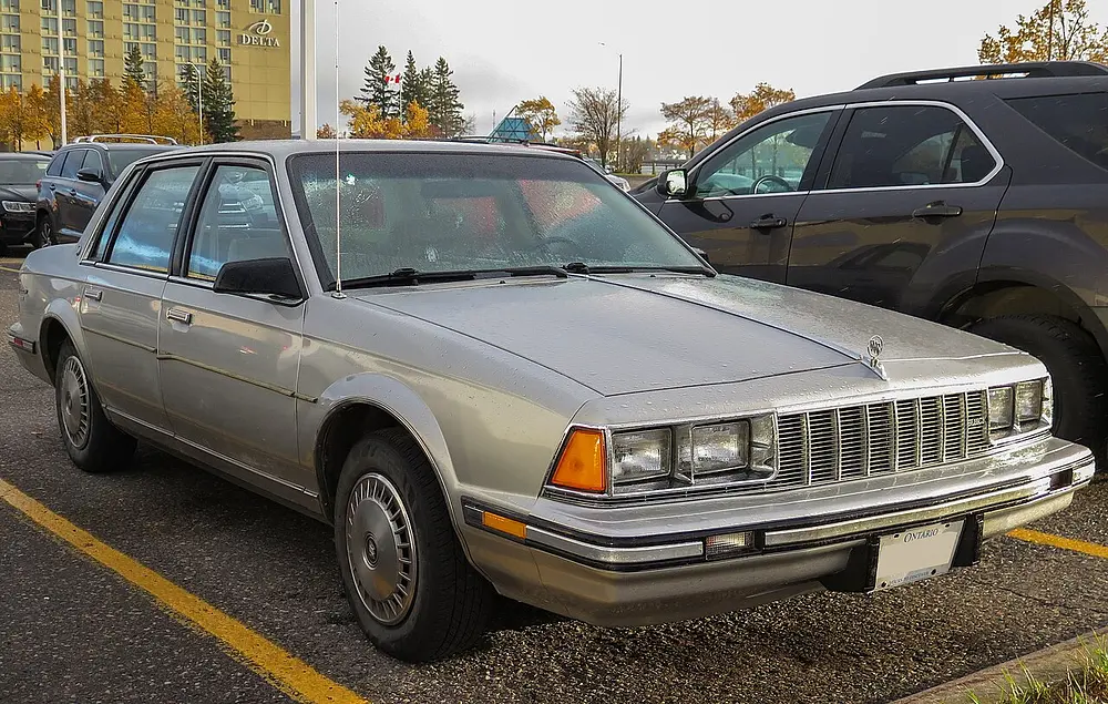 Buick Century 1993 · 2.2 L · 4 cylinders · Regular Gasoline · (FFS) · Automatic 3-spd · CLKUP · Front-Wheel Drive