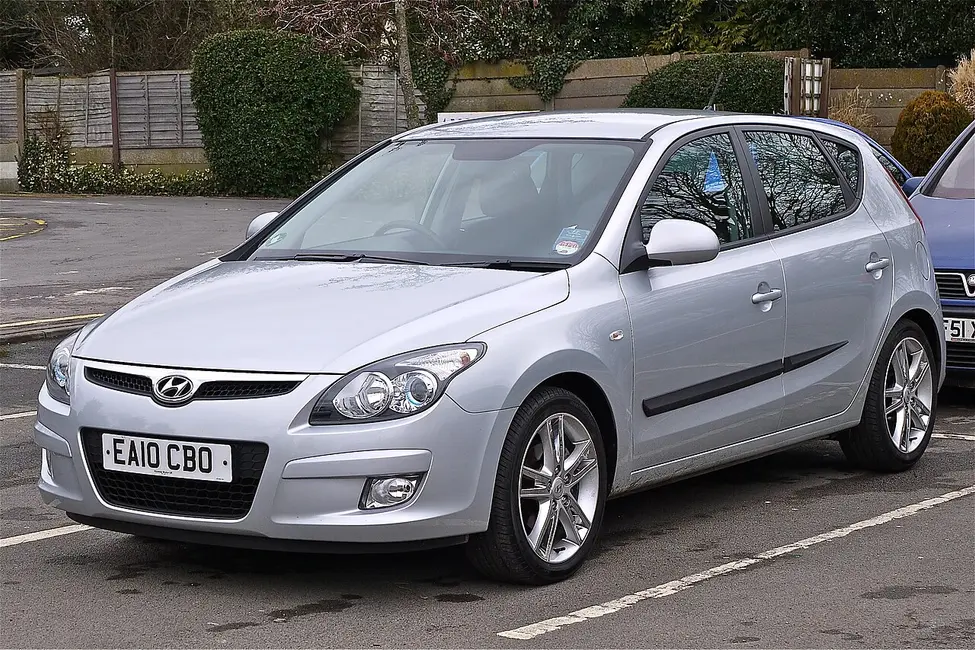 Hyundai Elantra Touring 2009 · 2.0 L · 4 cylinders · Regular Gasoline · Manual 5-spd · Front-Wheel Drive