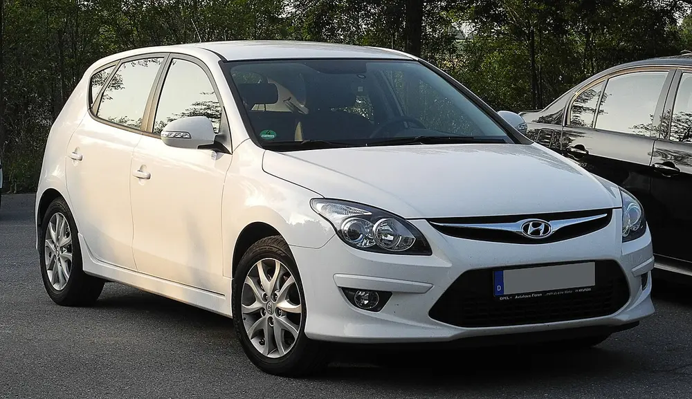 Hyundai Elantra Touring 2011 · 2.0 L · 4 cylinders · Regular Gasoline · Automatic 4-spd · Front-Wheel Drive