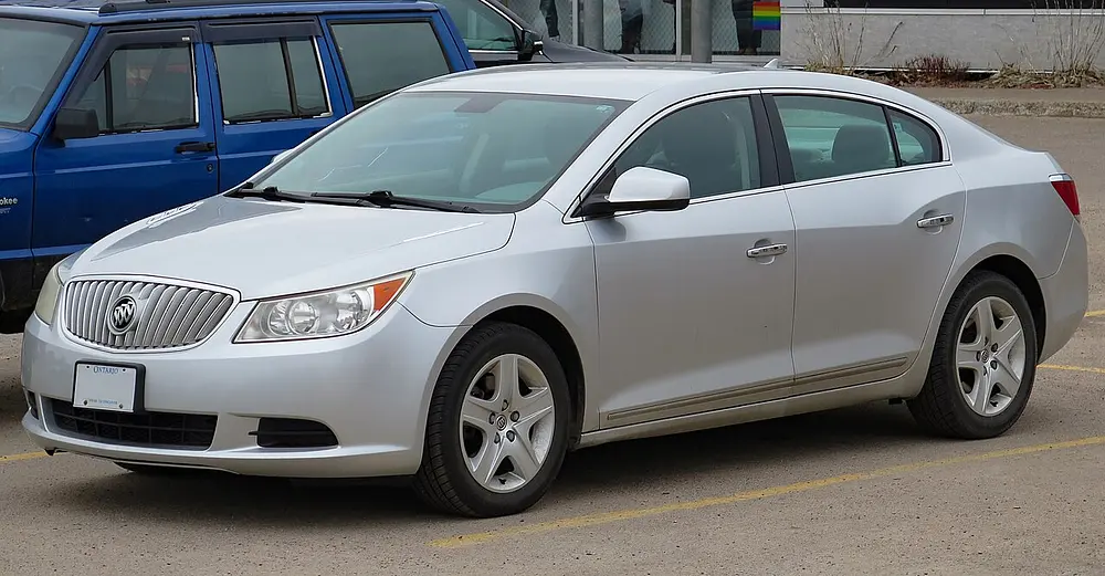 Buick LaCrosse 2011 · 2.4 L · 4 cylinders · Regular Gasoline · SIDI · Automatic (S6) · Front-Wheel Drive