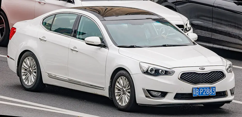 Kia Cadenza 2014 · 3.3 L · 6 cylinders · Regular Gasoline · SIDI · Automatic 6-spd · Front-Wheel Drive
