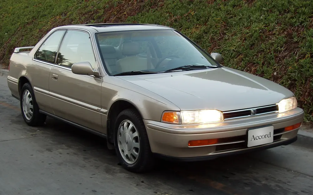 Honda Accord 1990 · 2.2 L · 4 cylinders · Regular Gasoline · (FFS) · Automatic 4-spd · 2MODE 3LKUP · Front-Wheel Drive