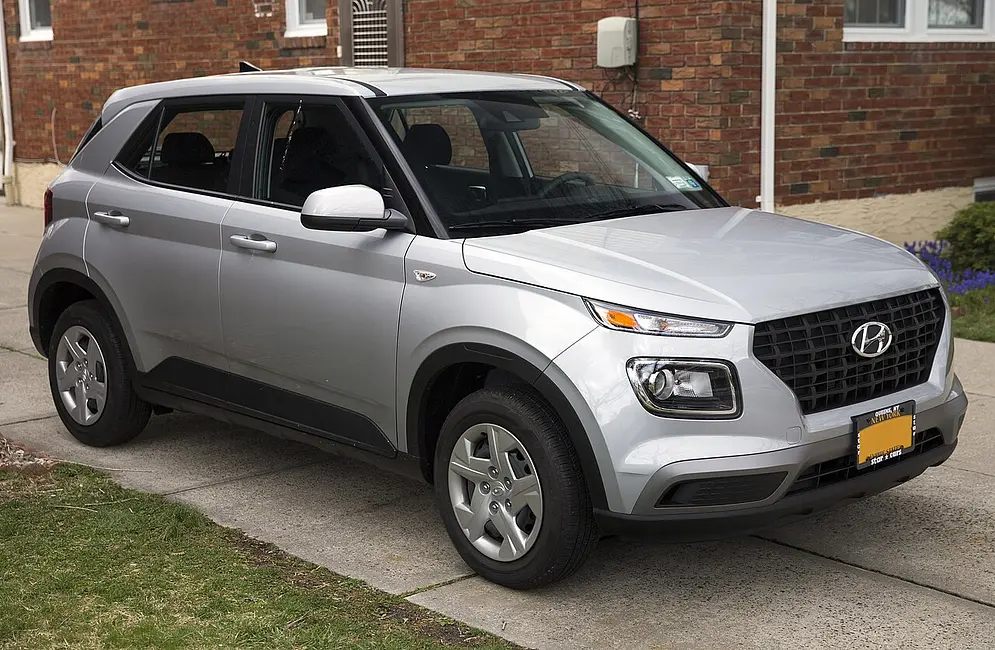 Hyundai Venue 2020 · 1.6 L · 4 cylinders · Regular Gasoline · Automatic (variable gear ratios) · Front-Wheel Drive