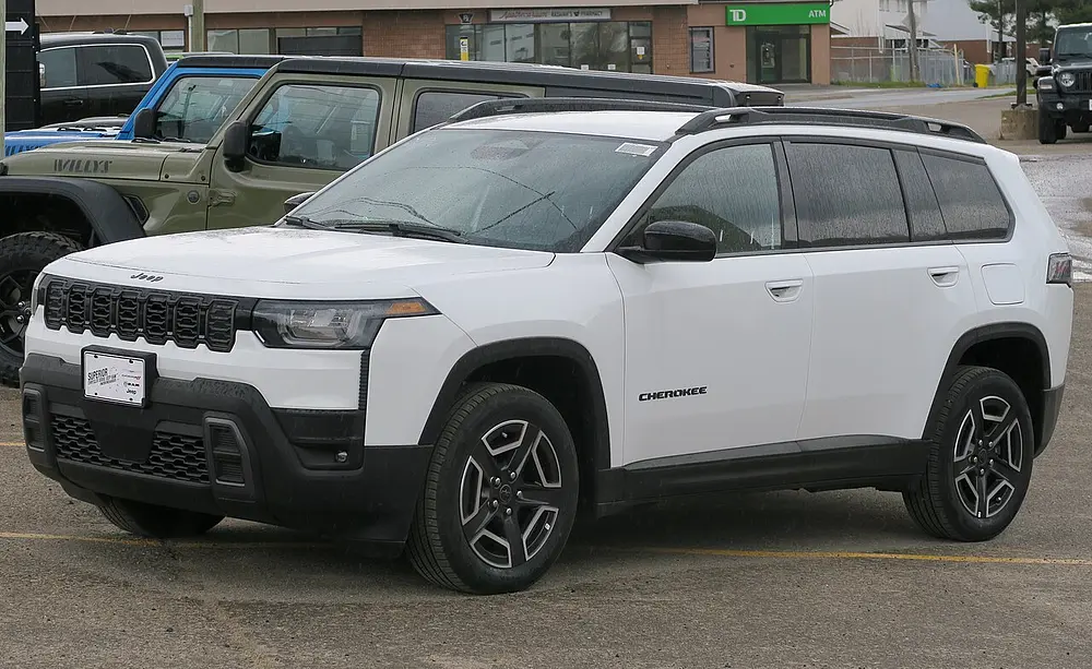 Jeep Cherokee AWD 2026 · 1.6 L · 4 cylinders · Regular Gasoline · Hybrid · Hybrid · Automatic (variable gear ratios) · All-Wheel Drive