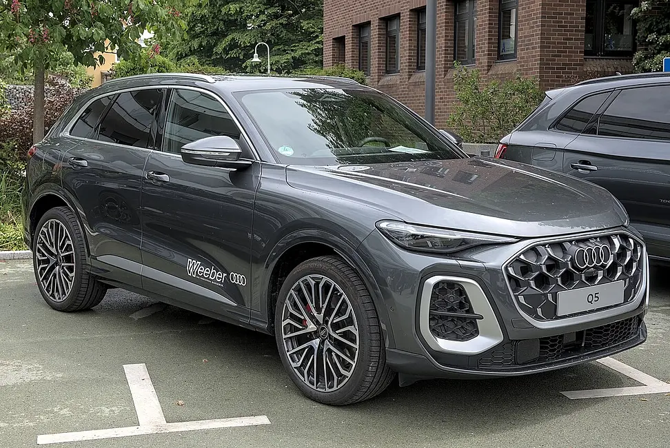 Audi SQ5 2025 · 3.0 L · 6 cylinders · Premium Gasoline · SIDI · Automatic (S8) · All-Wheel Drive