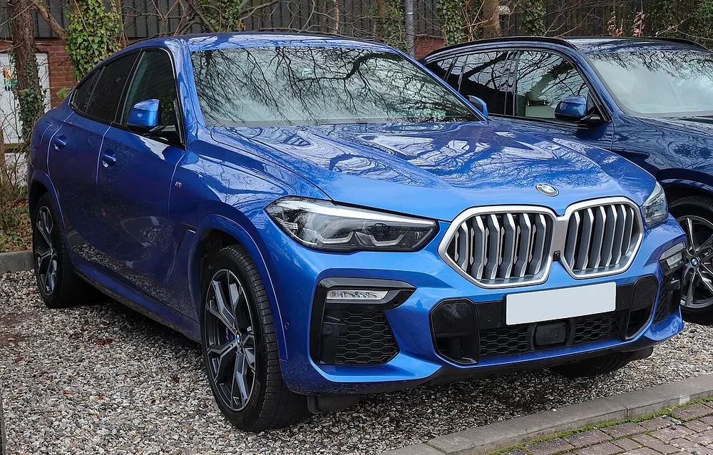 BMW X6 M 2020 · 4.4 L · 8 cylinders · Premium Gasoline · SIDI · Automatic (S8) · All-Wheel Drive