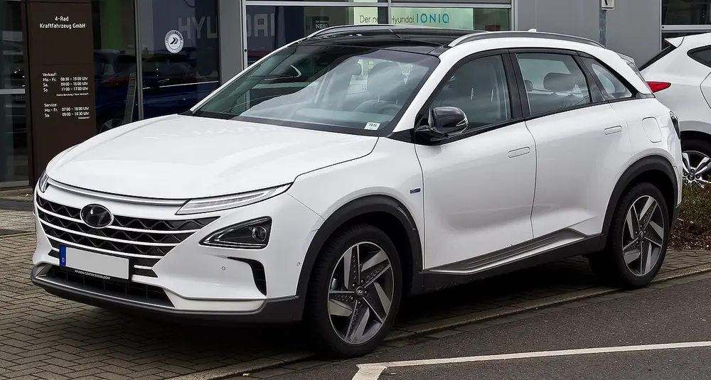 Hyundai Nexo 2023 · Hydrogen · 120 kW IPMSM · PEM · FCV · Automatic (A1) · Front-Wheel Drive