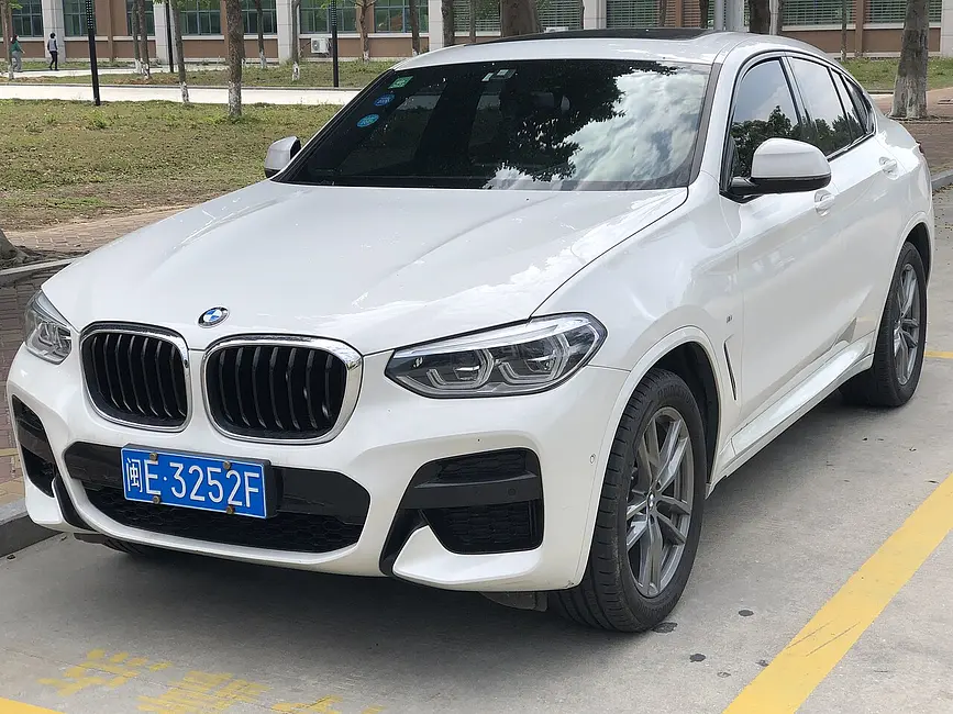 BMW X4 M 2020 · 3.0 L · 6 cylinders · Premium Gasoline · SIDI · Automatic (S8) · All-Wheel Drive
