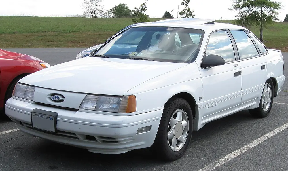 Ford Taurus SHO 1990 · 3.0 L · 6 cylinders · Premium Gasoline · (FFS) · Manual 5-spd · Front-Wheel Drive