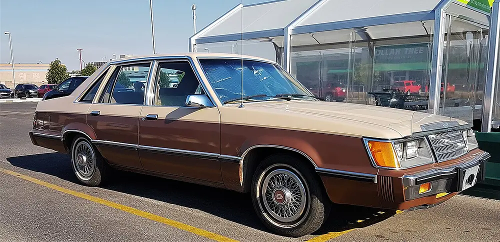 Ford LTD 1984 · 2.3 L · 4 cylinders · Regular Gasoline · (FFS) · Automatic 3-spd