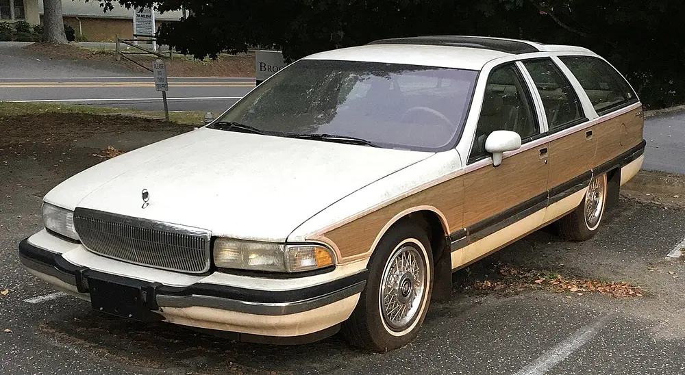 Buick Roadmaster Wagon 1993 · 5.7 L · 8 cylinders · Regular Gasoline · (350 V8) (FFS) · Automatic 4-spd · CLKUP · Rear-Wheel Drive