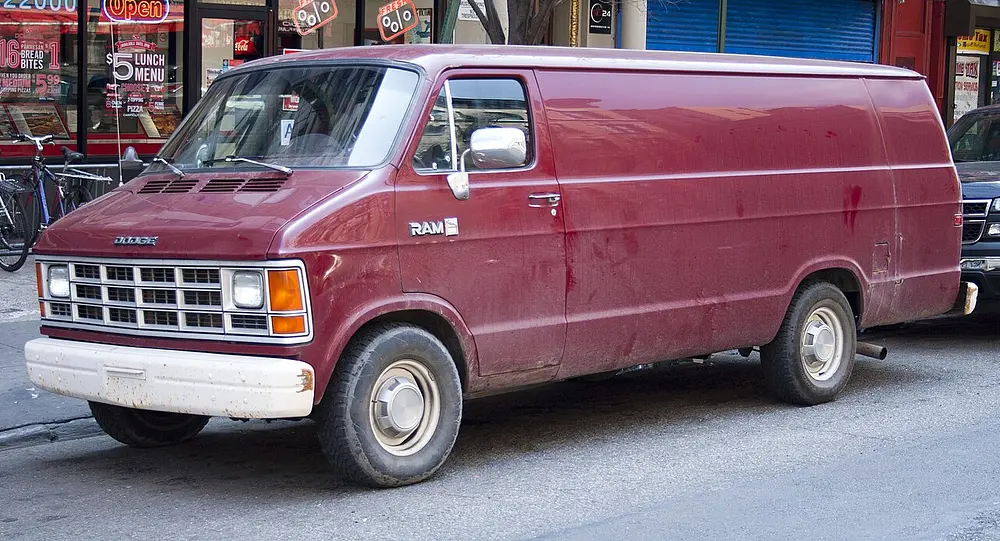 Dodge B350 Van 2WD 1986 · 5.2 L · 8 cylinders · Regular Gasoline · (FFS) · Automatic 3-spd · Rear-Wheel Drive