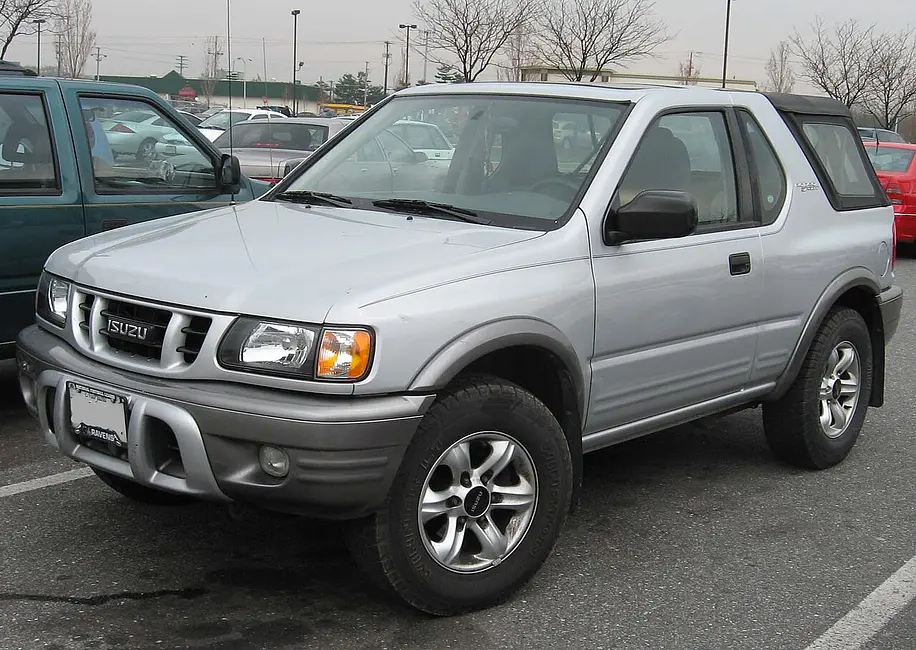 Isuzu Amigo 2WD 1998 · 2.2 L · 4 cylinders · Regular Gasoline · L-4 · Manual 5-spd · SIL · Rear-Wheel Drive