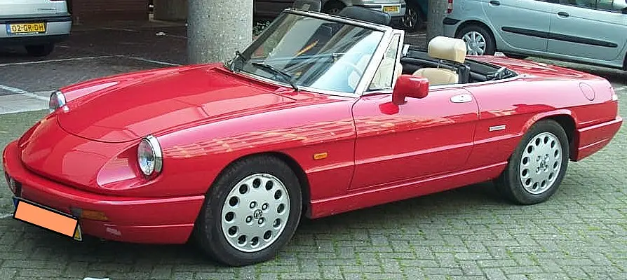 Alfa Romeo Spider 1990 · 2.0 L · 4 cylinders · Premium Gasoline · (FFS) · Manual 5-spd · Rear-Wheel Drive