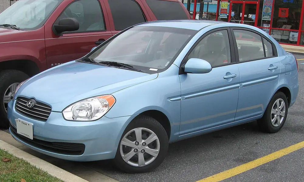 Hyundai Accent 2006 · 1.6 L · 4 cylinders · Regular Gasoline · Automatic 4-spd · CLKUP · Front-Wheel Drive