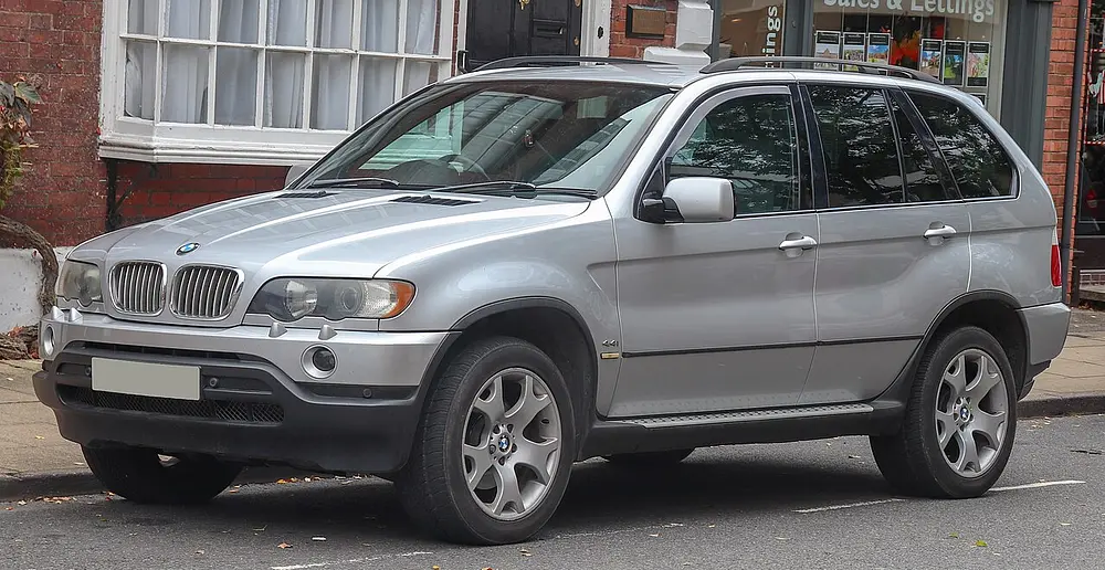 BMW X5 2000 · 4.4 L · 8 cylinders · Premium Gasoline · Automatic 5-spd · 2MODE · Rear-Wheel Drive