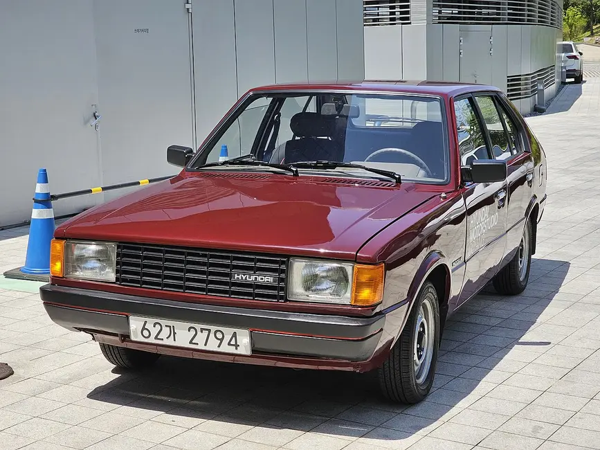 Hyundai Pony Excel 1986 · 1.5 L · 4 cylinders · Regular Gasoline · (FFS) · Automatic 3-spd · Front-Wheel Drive