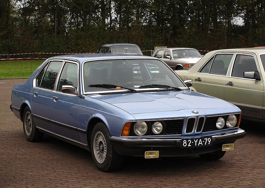 BMW 7 Series 1986 · 3.4 L · 6 cylinders · Regular Gasoline · (GUZZLER)  (FFS)      (MPFI) · Automatic 4-spd · 2MODE · Rear-Wheel Drive