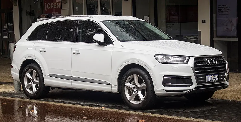 Audi Q7 2017 · 3.0 L · 6 cylinders · Premium Gasoline · SIDI & PFI · Automatic (S8) · All-Wheel Drive