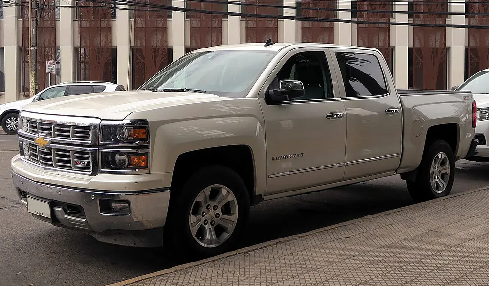 Chevrolet Silverado 15 Hybrid 2WD 2016 · 5.3 L · 8 cylinders · Regular Gasoline · 86V Li-Ion · SIDI · Hybrid · Automatic 8-spd · Rear-Wheel Drive
