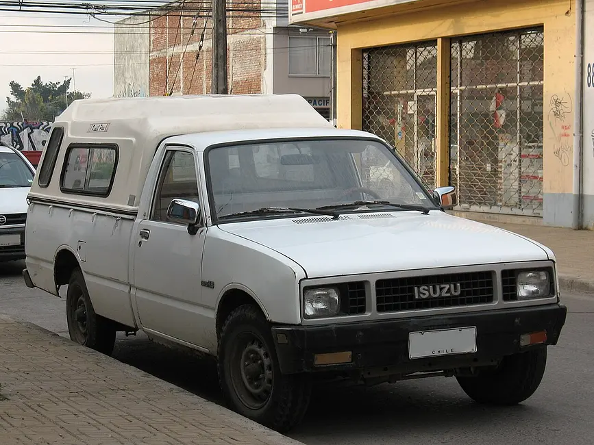 Isuzu Pickup 2WD 1985 · 2.0 L · 4 cylinders · Regular Gasoline · (FFS) CA model · Automatic 3-spd · Rear-Wheel Drive
