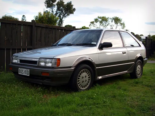 Mazda 323 1988 · 1.6 L · 4 cylinders · Regular Gasoline · (FFS) · Automatic 4-spd · Front-Wheel Drive